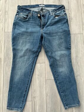 STS Blue Women's Dark Wash Skinny Jeans